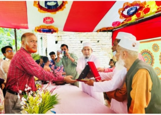 এলাকাবাসী ও ছাত্র-ছাত্রীদের উদ্যোগে প্রিয় শিক্ষক মোবারক হোসেনের বিদায় সংবর্ধনা